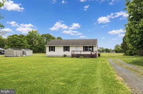 34863 Railroad Ave, PITTSVILLE, MD, 21850-2218 | Card Image