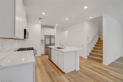1113-600 N Carriage Hill Dr, Las Vegas, NV, 89138-4663 | Card Image
