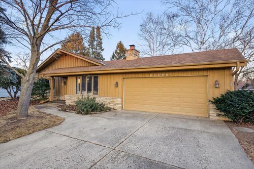 W166N10436 Surrey Drive, Germantown, WI, 53022 | Card Image