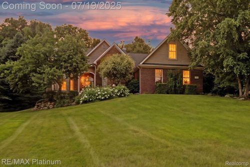 2026 Ricks Ct, Brighton, MI, 48114-4961 | Card Image