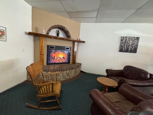 207 2nd St Nw, Bemidji, MN, 56601-4011 | Card Image