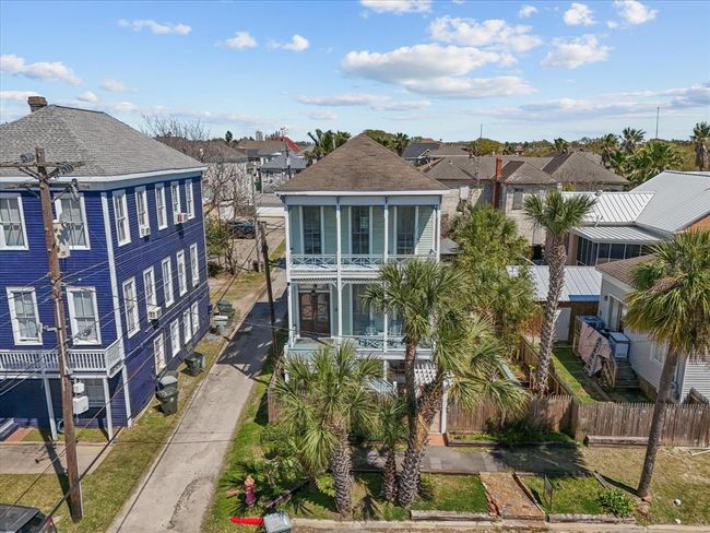 1014 20 Th St, House other with 3 bedrooms, 3 bathrooms and 2 parking in Galveston TX | Image 15