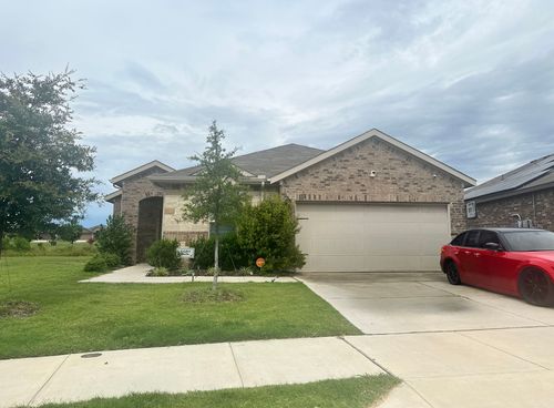 9312 Red Brush Trl, Fort Worth, TX, 76131-1824 | Card Image