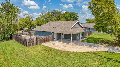 1228 Jones St, Greenville, TX, 75401-4821 | Card Image