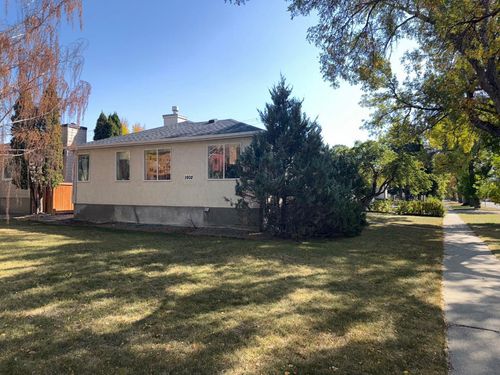1902 9 Avenue S, Lethbridge, AB, T1J1W7 | Card Image