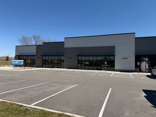 2588 Middle Rd, Bettendorf, IA, 52722-3231 | Card Image