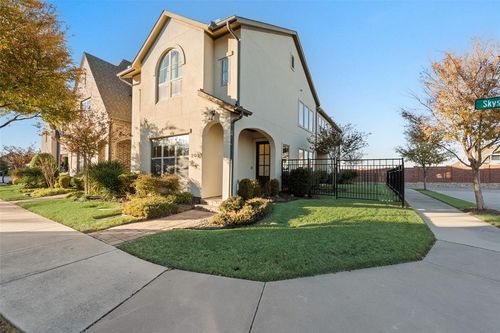 203 Skystone Drive, Irving, TX, 75038 | Card Image