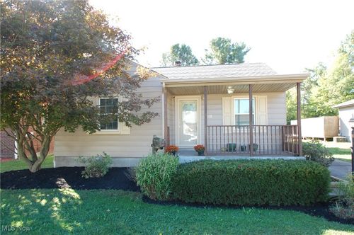 2315 Ridgelawn Ave, Youngstown, OH, 44509-2122 | Card Image