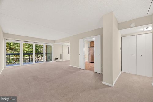 12c-11806 Breton Ct, RESTON, VA, 20191-3206 | Card Image