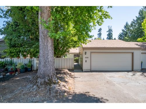 6690 Continental Cir Se, Salem, OR, 97306-1482 | Card Image