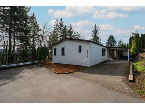 15205 Se Michelle Dr, Clackamas, OR, 97015-8366 | Card Image