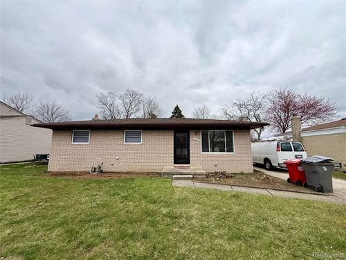 18144 N Oak Dr, Clinton Township, MI, 48038-4601 | Card Image
