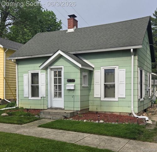 1122 N Madison St, Lapeer, MI, 48446-1412 | Card Image