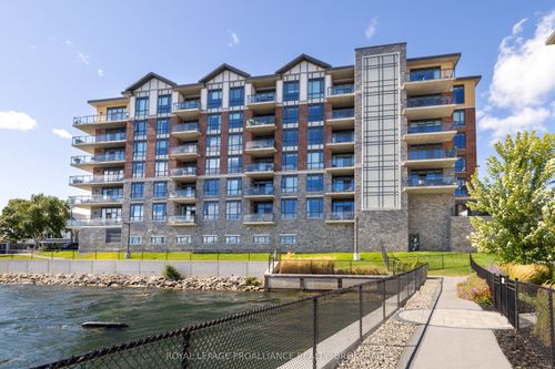 418-129B South St, Gananoque, ON, K7G0B1 | Card Image