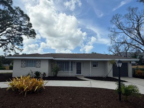 5004 Medalist Rd, SARASOTA, FL, 34243-4736 | Card Image