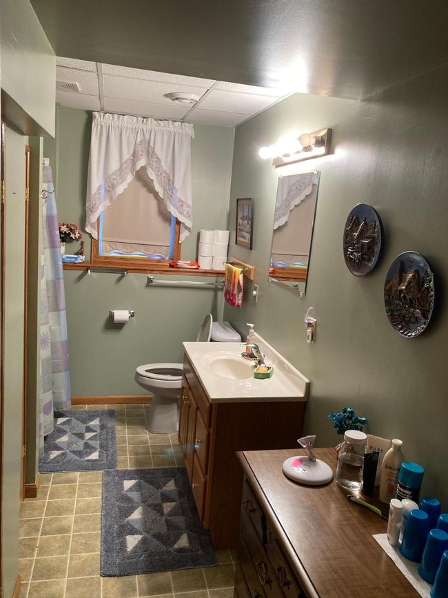 guest house 2nd bath.jpg | Image 29