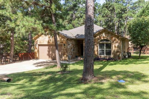 182 Papawai Dr, Bastrop, TX, 78602-6203 | Card Image