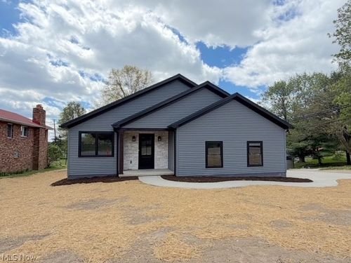 910 W Main Street, Sugarcreek, OH, 44681 | Card Image