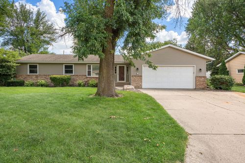 763 16th St Se, Owatonna, MN, 55060-4121 | Card Image