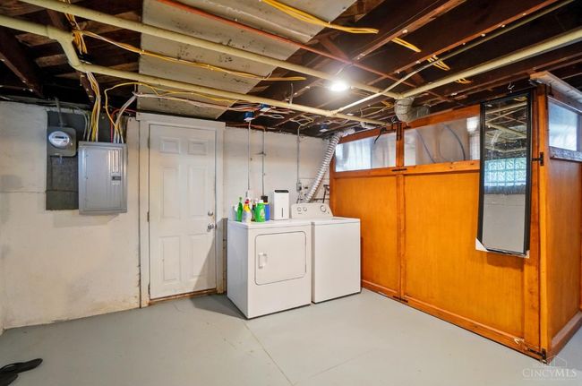 3933 Vine St, House other with 2 bedrooms, 2 bathrooms and null parking in Cincinnati OH | Image 28