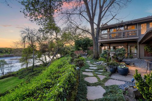 23 Riverbank Pl, Carmichael, CA, 95608-5232 | Card Image