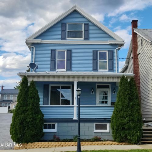 123 E Allegheny St, Martinsburg, PA, 16662-1101 | Card Image