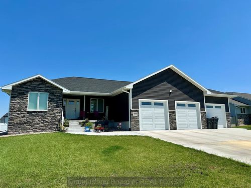 3814 Majestic Ave, Grand Island, NE, 68803-4100 | Card Image