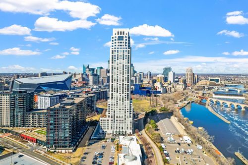 unit-11d-1111 W River Pkwy, Minneapolis, MN, 55415-7534 | Card Image