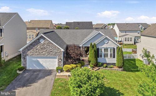 25 Overbrook Rd, RANSON, WV, 25438-4023 | Card Image
