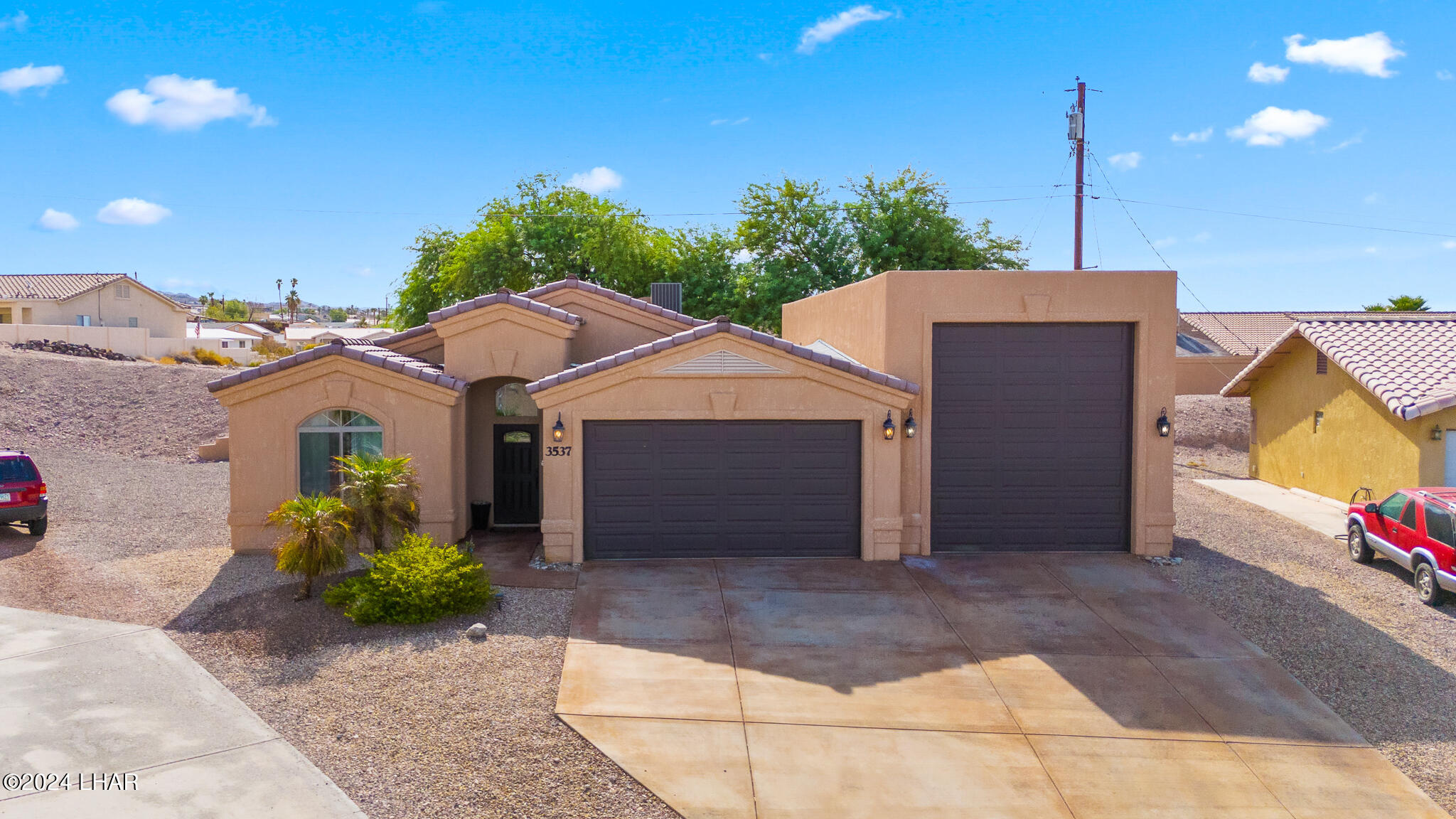 Tahitian Cir, Lake Havasu City, AZ 86406