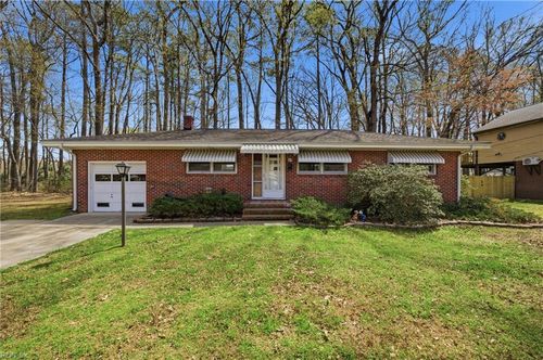 58 Peters Ln, Newport News, VA, 23606-3912 | Card Image