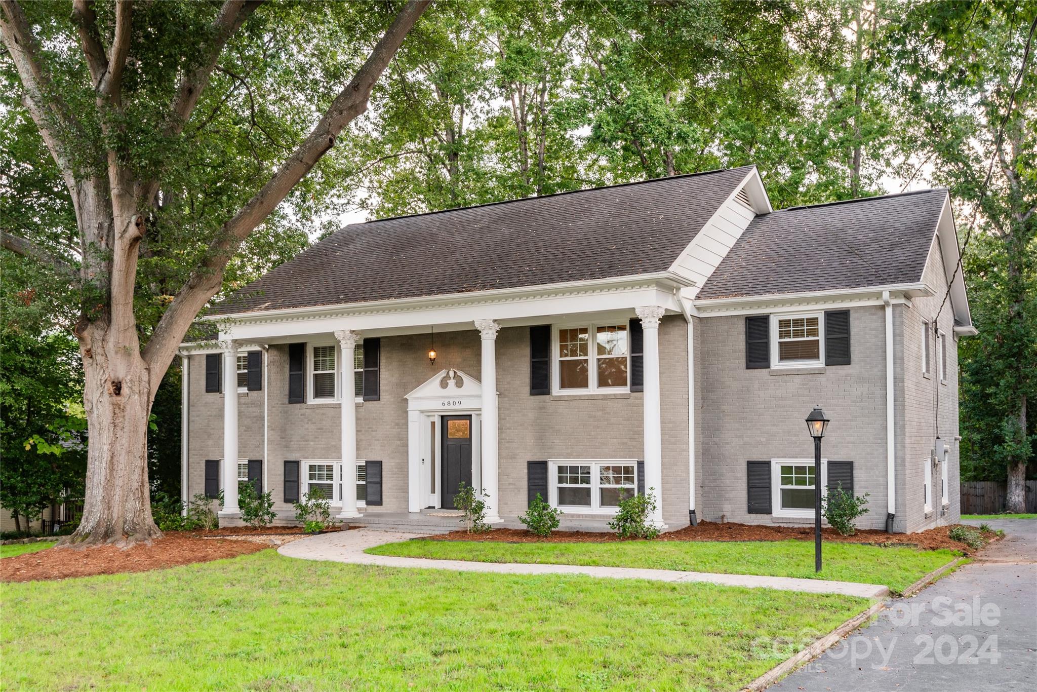 Knightswood Dr, Charlotte, NC 28226