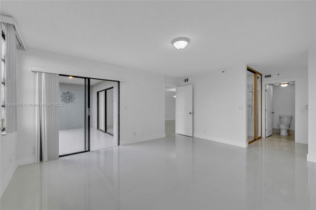 APT-503 - 2217 Cypress Island Dr, Condo with 2 bedrooms, 2 bathrooms and null parking in Pompano Beach FL | Image 22