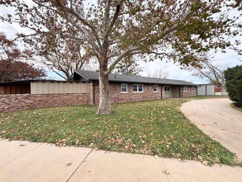 407 North Dr, Abernathy, TX, 79311-2109 | Card Image