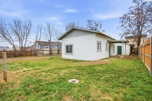 1608 W 1st Ave, Kennewick, WA, 99336-5057 | Card Image