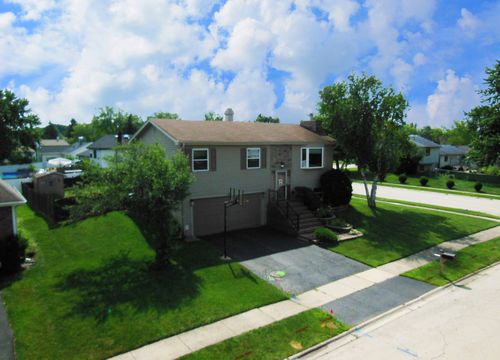 879 San Francisco Ter, Bartlett, IL, 60103-4727 | Card Image