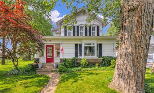 320 E Locust St, Watseka, IL, 60970-1754 | Card Image