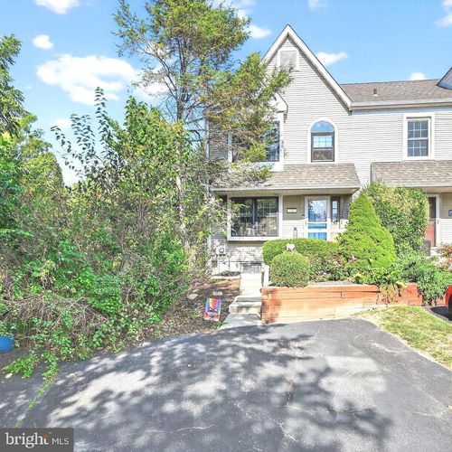 301 Winterfall Ave, West Norriton, PA, 19403-5111 | Card Image