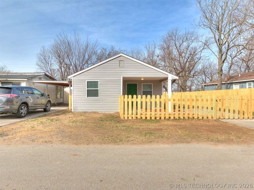 2320 Atlanta Pl, Tulsa, OK, 74110-2147 | Card Image