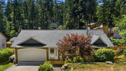 17939 Upland Dr Se, Yelm, WA, 98597-8823 | Card Image