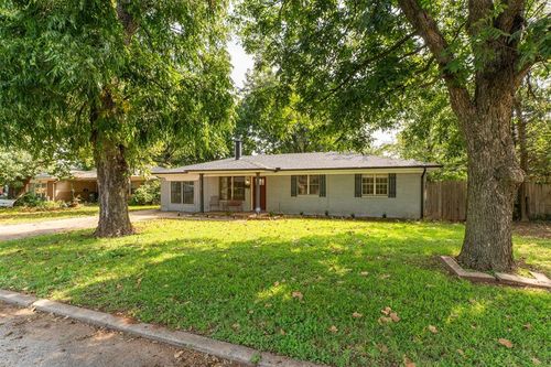 2328 S Krowse Dr, Del City, OK, 73115-1562 | Card Image