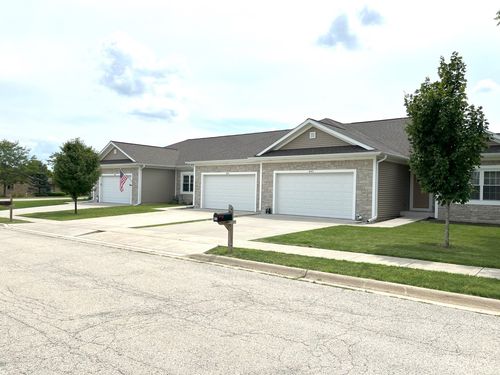 855 Meadow Ln, Marengo, IL, 60152-3587 | Card Image