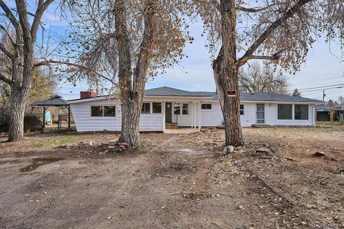 2110 Eagle Cir, Aurora, CO, 80011-2921 | Card Image