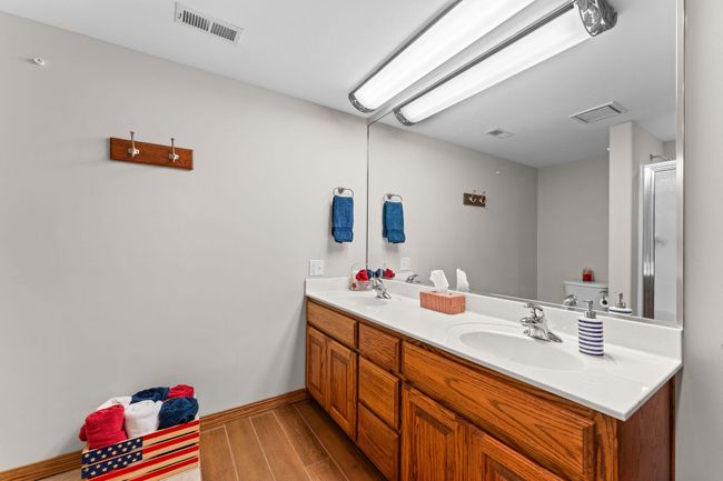 Downstairs Bath | Image 50