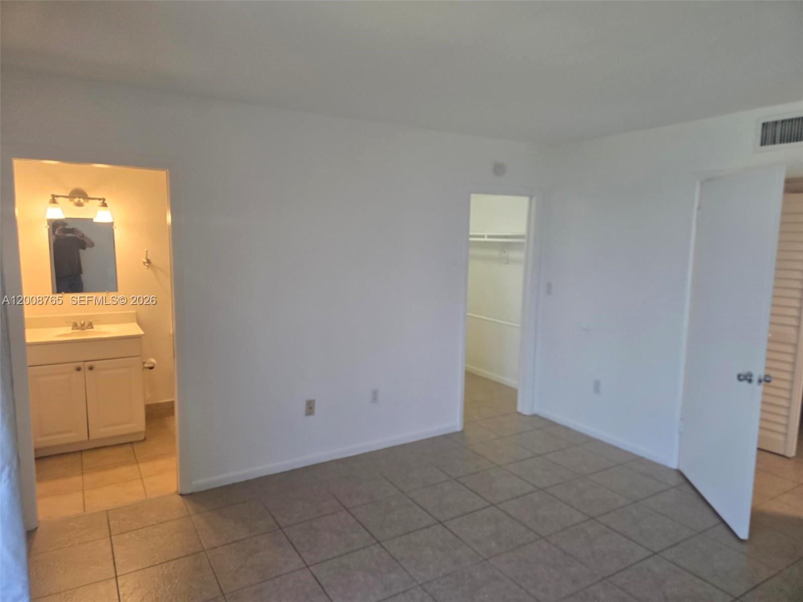 Residential Lease in Miami 3