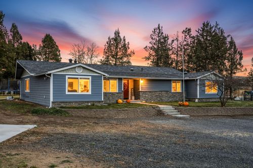 12712 Se Davis Loop, Prineville, OR, 97754-8740 | Card Image