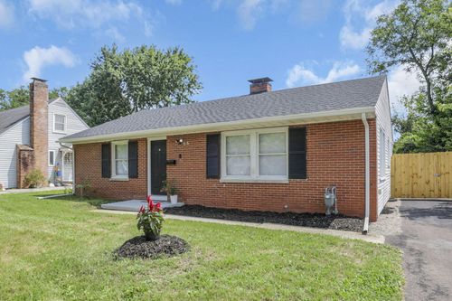 64 Lowell Rd, Columbus, OH, 43209-1534 | Card Image
