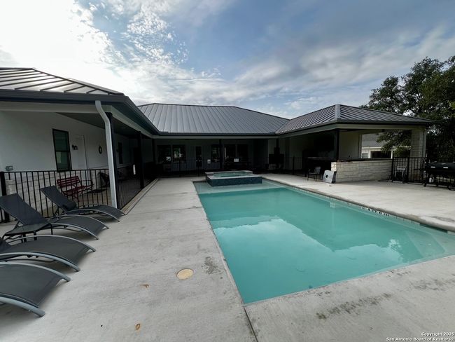 34 Lazy Dr, House other with 5 bedrooms, 6 bathrooms and null parking in Concan TX | Image 24