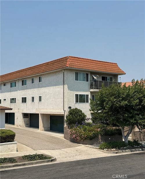 972 W 12th St, San Pedro, CA, 90731-3942 | Card Image