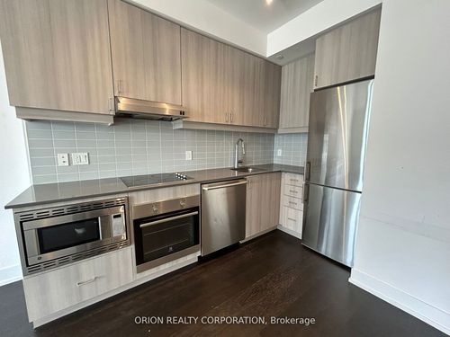 707-7 Kenaston Gdns, North York, ON, M2K0E9 | Card Image